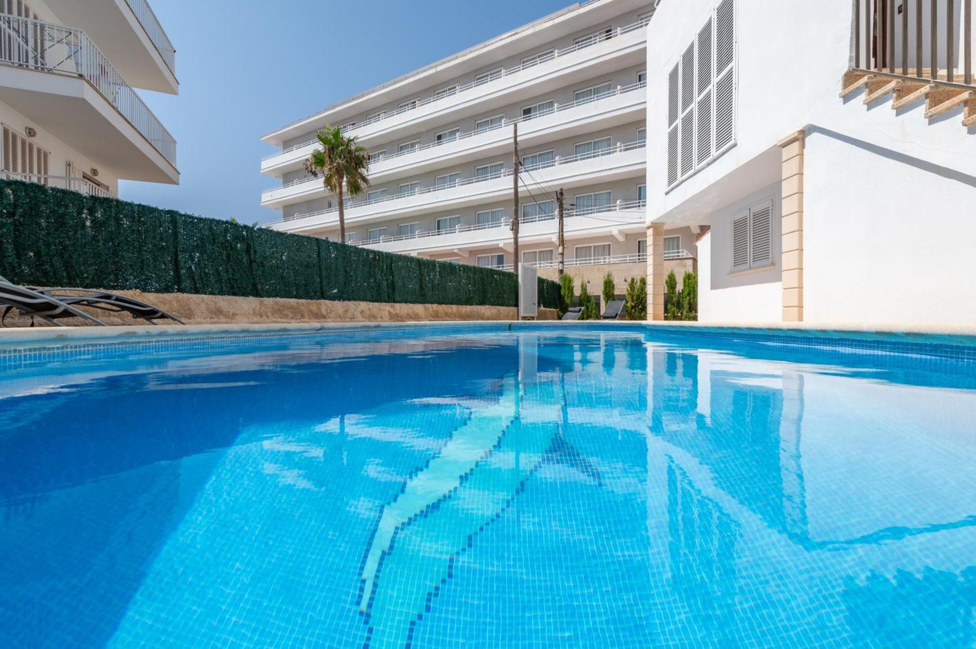 Apartamentos Marivent By Mhr Portocolom  Extérieur photo